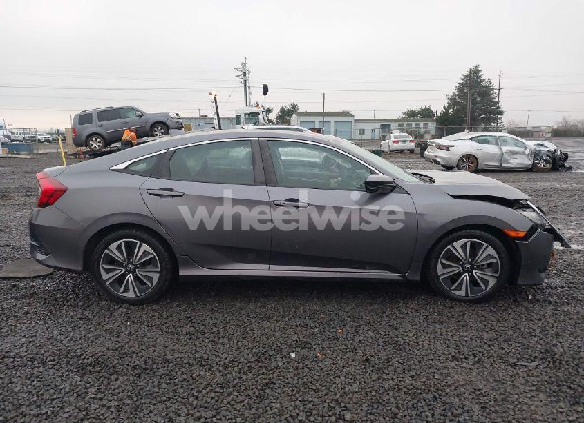 Photo 13 of 2017 Honda Civic EX-T (VIN 19XFC1F35HE213179)