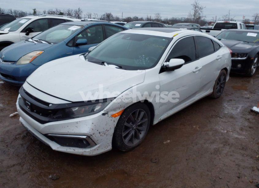 Photo 2 of 2019 Honda Civic EX (VIN 19XFC1F35KE000160)