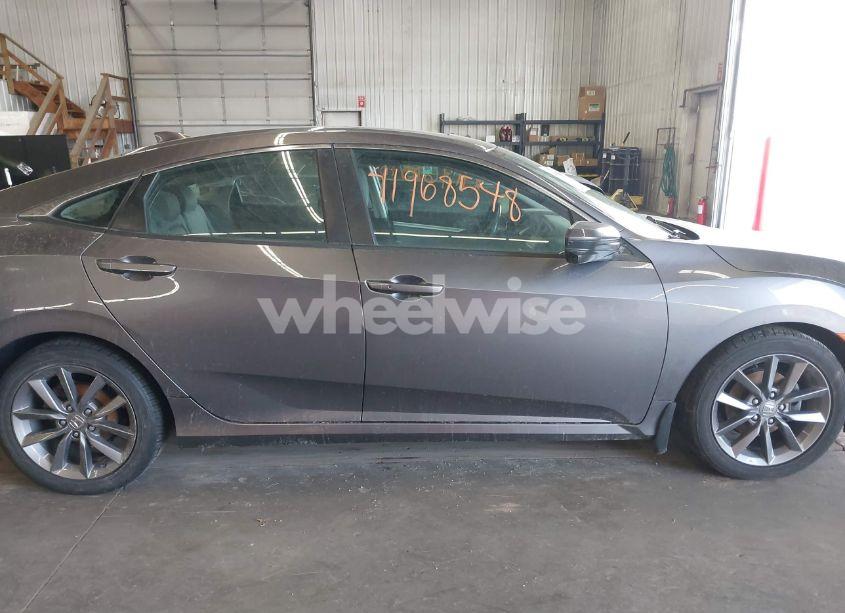 Photo 14 of 2019 Honda Civic EX (VIN 19XFC1F35KE003981)