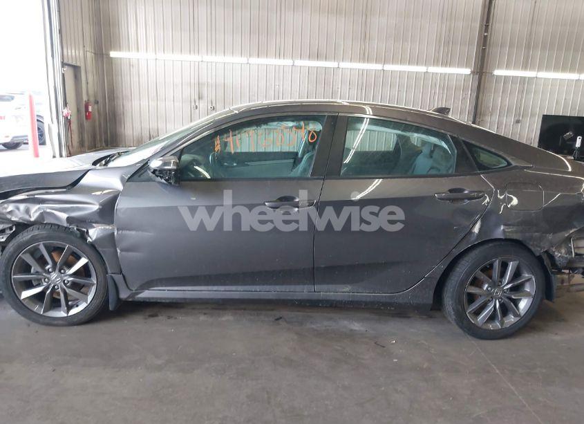 Photo 15 of 2019 Honda Civic EX (VIN 19XFC1F35KE003981)
