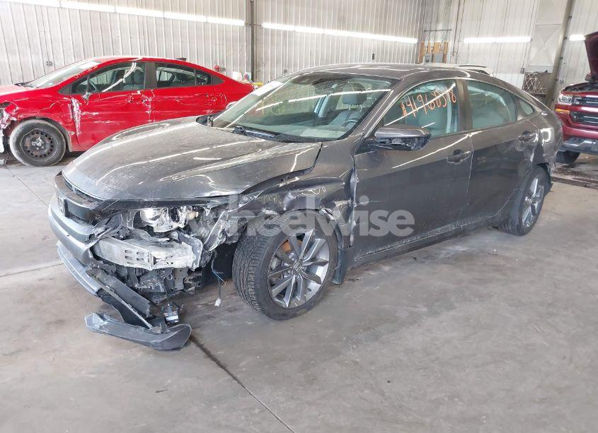 Photo 2 of 2019 Honda Civic EX (VIN 19XFC1F35KE003981)