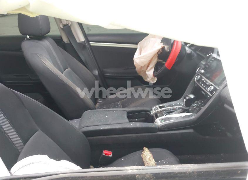 Photo 5 of 2019 Honda Civic EX (VIN 19XFC1F35KE016973)