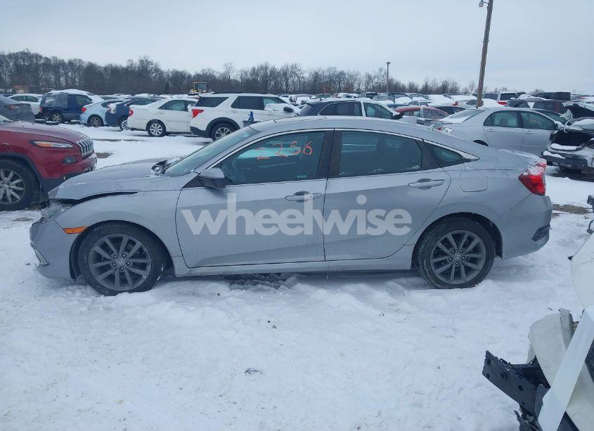 Photo 15 of 2019 Honda Civic EX (VIN 19XFC1F35KE208149)
