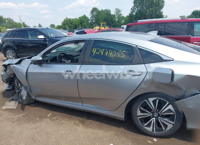 Photo 13 of 2016 Honda Civic EX-T (VIN 19XFC1F36GE009425)