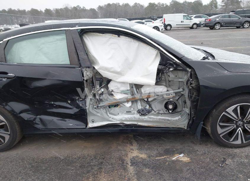 Photo 6 of 2016 Honda Civic EX-T (VIN 19XFC1F36GE013667)