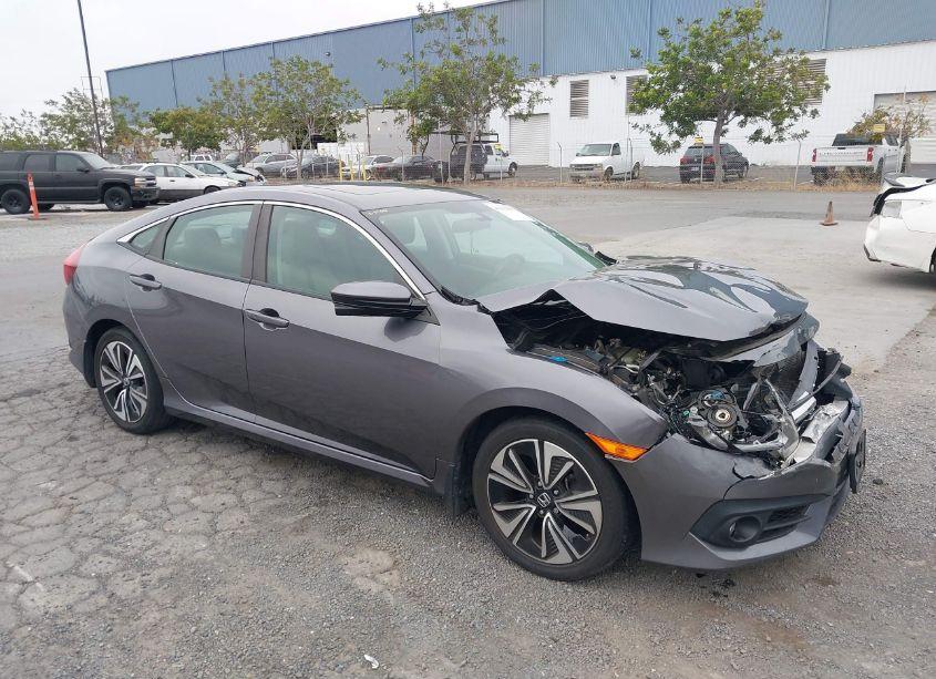 2017 Honda Civic EX-T (VIN 19XFC1F36HE004078) main photo