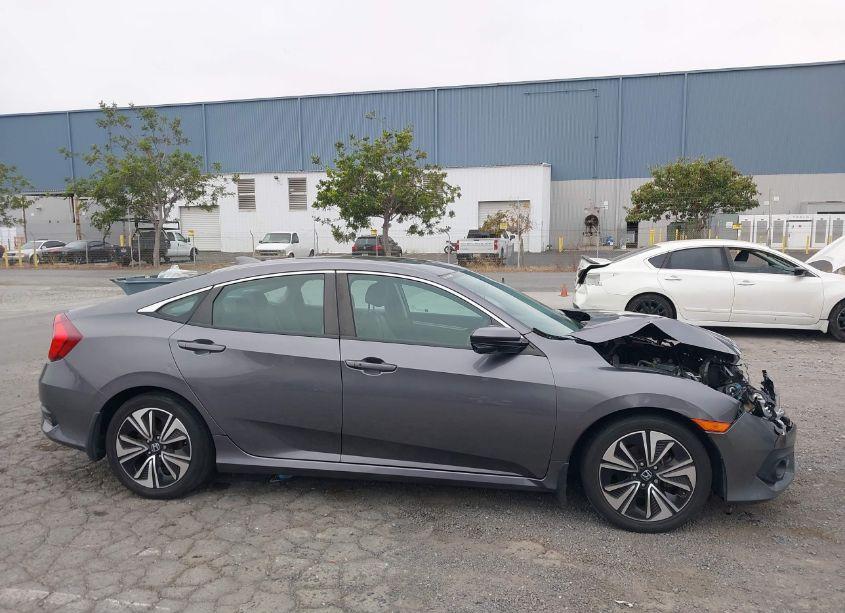 Photo 13 of 2017 Honda Civic EX-T (VIN 19XFC1F36HE004078)