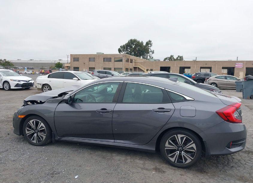 Photo 14 of 2017 Honda Civic EX-T (VIN 19XFC1F36HE004078)