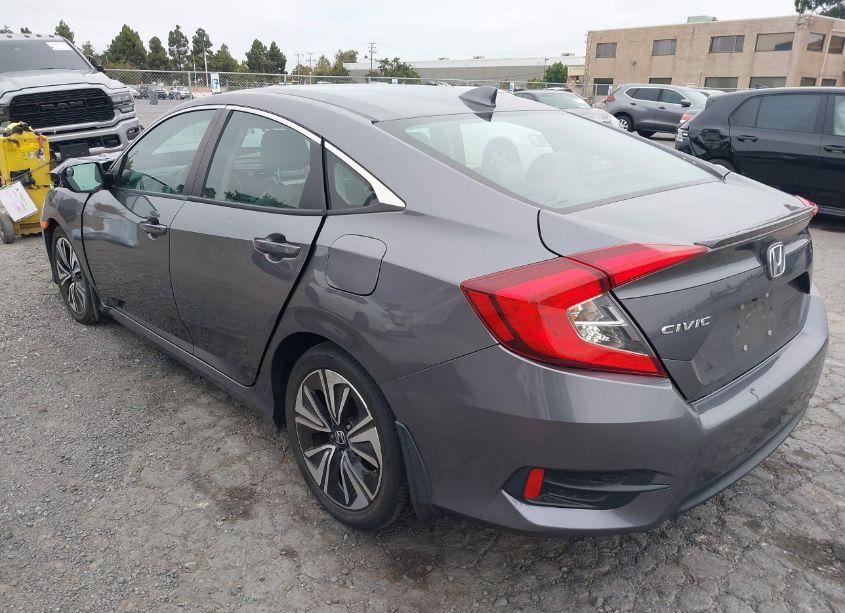 Photo 3 of 2017 Honda Civic EX-T (VIN 19XFC1F36HE004078)