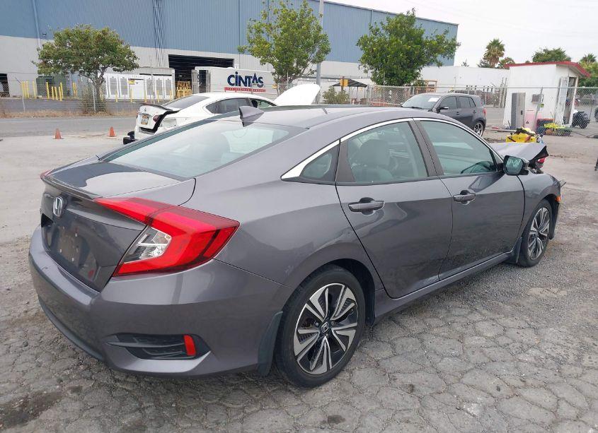 Photo 4 of 2017 Honda Civic EX-T (VIN 19XFC1F36HE004078)