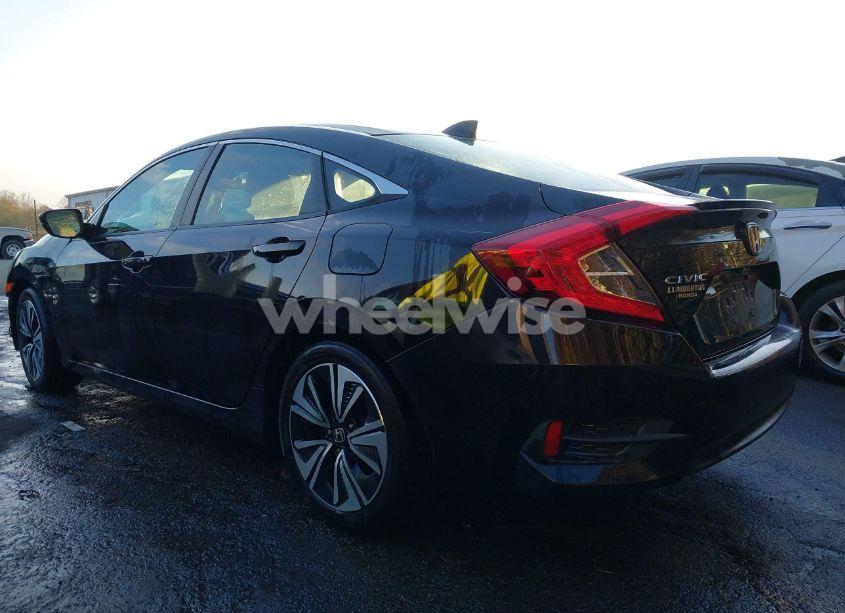 Photo 3 of 2017 Honda Civic EX-T (VIN 19XFC1F36HE010673)