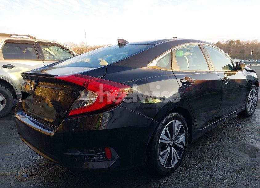 Photo 4 of 2017 Honda Civic EX-T (VIN 19XFC1F36HE010673)