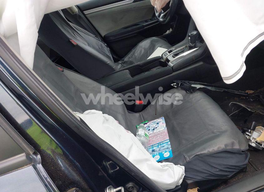 Photo 5 of 2019 Honda Civic EX (VIN 19XFC1F36KE201274)