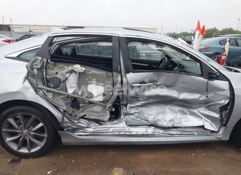 Photo 6 of 2019 Honda Civic EX (VIN 19XFC1F36KE210718)