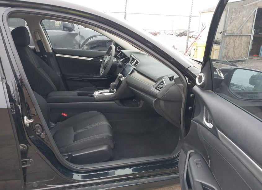 Photo 5 of 2016 Honda Civic EX-T (VIN 19XFC1F37GE014827)