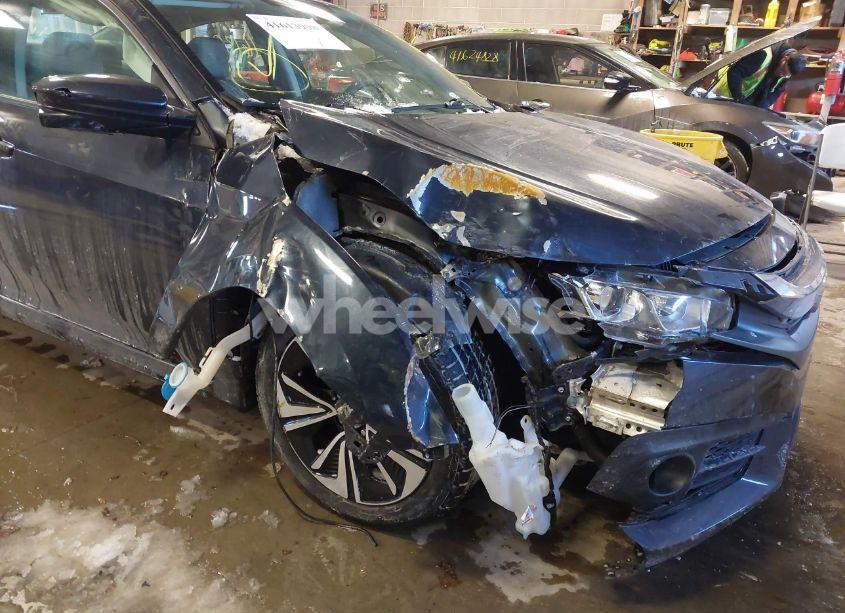 Photo 18 of 2016 Honda Civic EX-T (VIN 19XFC1F37GE034771)