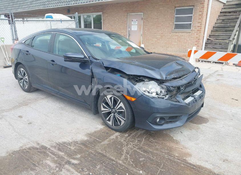 2016 Honda Civic EX-T (VIN 19XFC1F37GE044328) main photo