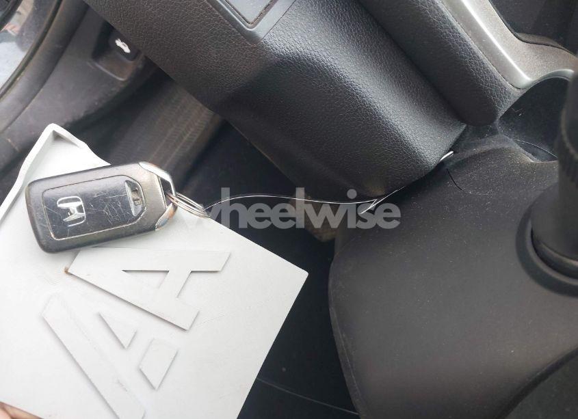 Photo 11 of 2016 Honda Civic EX-T (VIN 19XFC1F37GE044328)