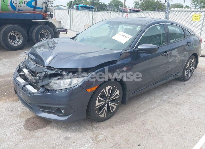 Photo 2 of 2016 Honda Civic EX-T (VIN 19XFC1F37GE044328)