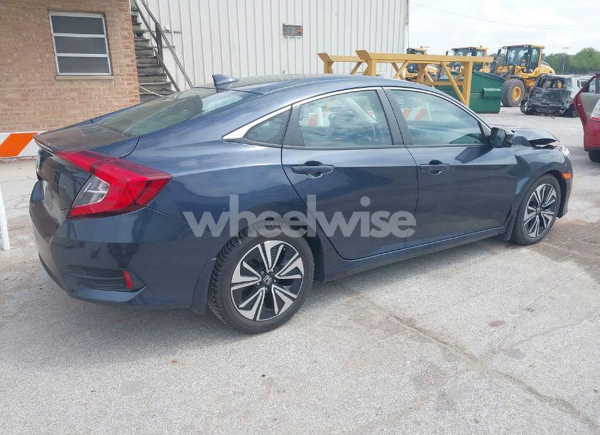 Photo 4 of 2016 Honda Civic EX-T (VIN 19XFC1F37GE044328)