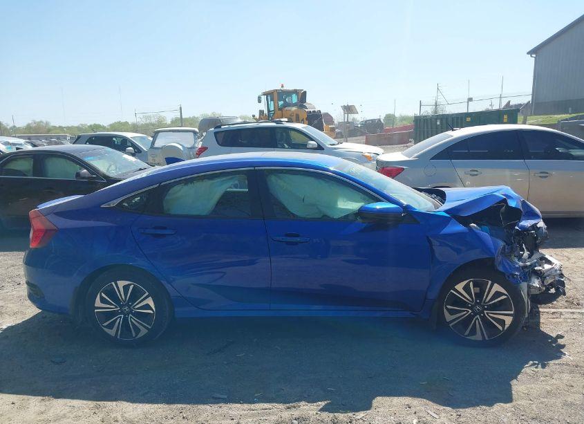 Photo 14 of 2017 Honda Civic EX-T (VIN 19XFC1F37HE001786)