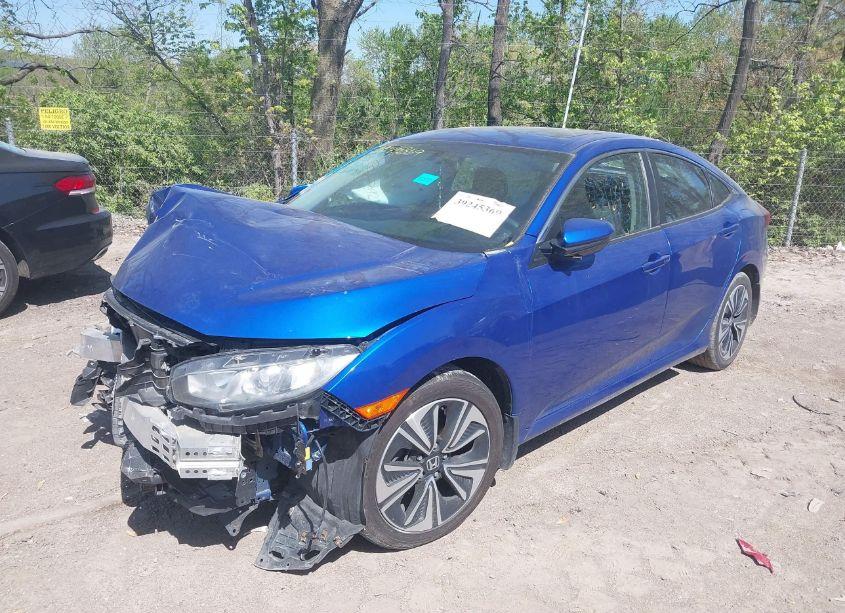 Photo 2 of 2017 Honda Civic EX-T (VIN 19XFC1F37HE001786)