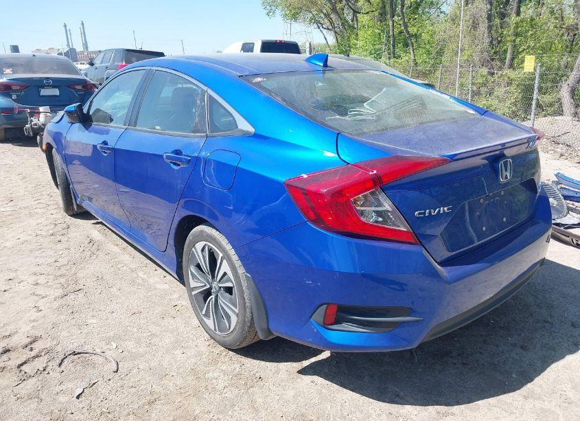 Photo 3 of 2017 Honda Civic EX-T (VIN 19XFC1F37HE001786)