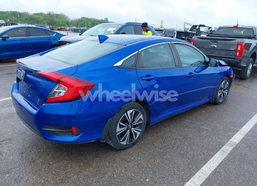 Photo 4 of 2017 Honda Civic EX-T (VIN 19XFC1F37HE032035)