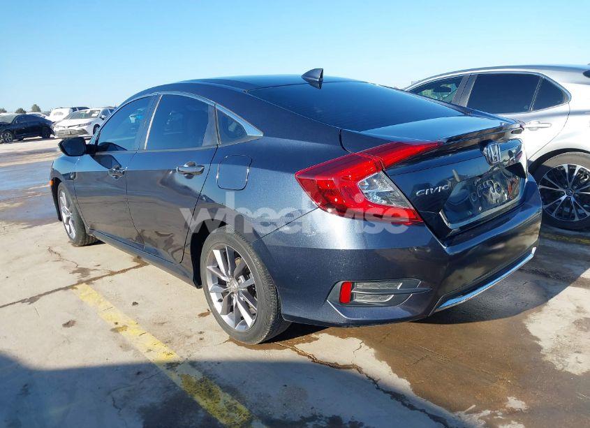 Photo 3 of 2019 Honda Civic EX (VIN 19XFC1F37KE009913)