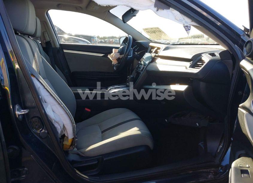 Photo 5 of 2019 Honda Civic EX (VIN 19XFC1F37KE009913)