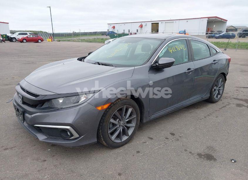 Photo 2 of 2019 Honda Civic EX (VIN 19XFC1F37KE014769)