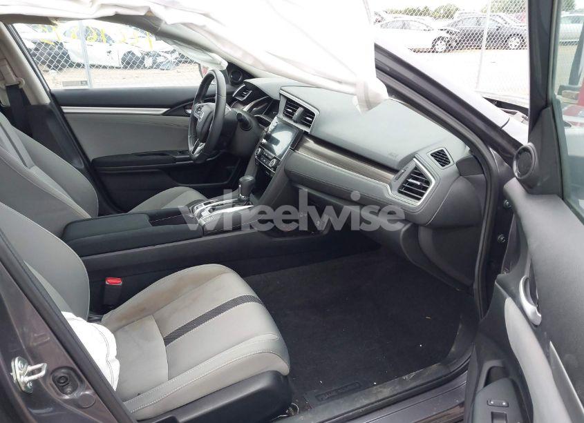 Photo 5 of 2019 Honda Civic EX (VIN 19XFC1F37KE014769)