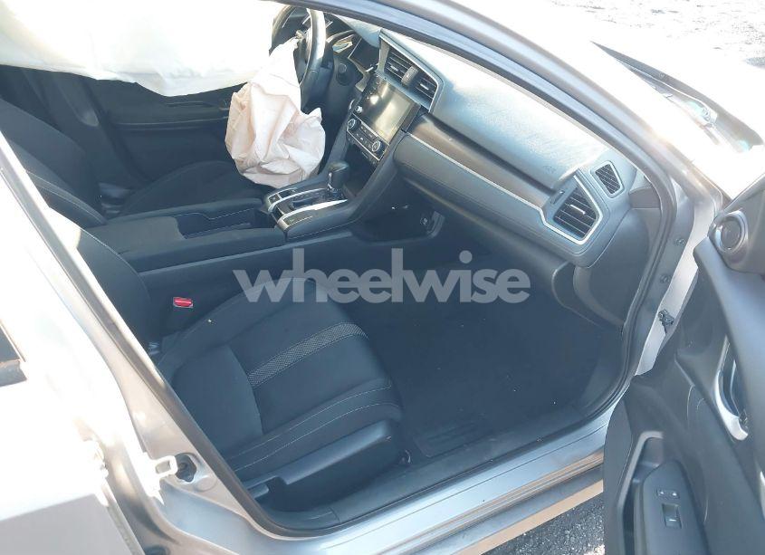 Photo 5 of 2019 Honda Civic EX (VIN 19XFC1F37KE201526)