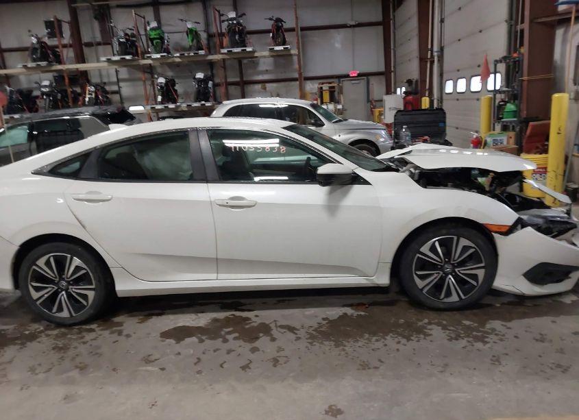 Photo 13 of 2016 Honda Civic EX-T (VIN 19XFC1F38GE004579)