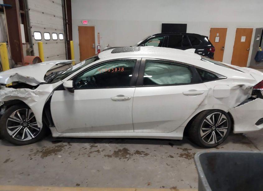 Photo 14 of 2016 Honda Civic EX-T (VIN 19XFC1F38GE004579)