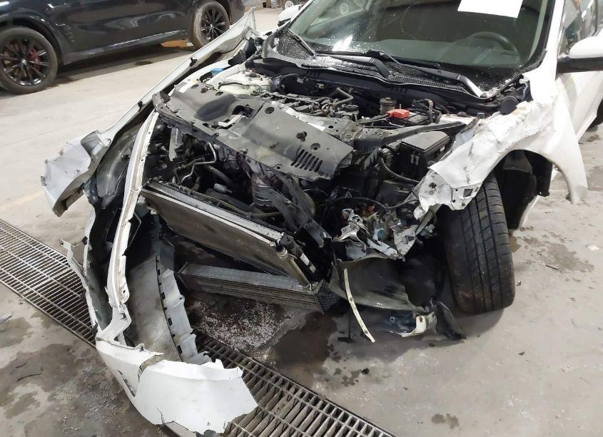 Photo 6 of 2016 Honda Civic EX-T (VIN 19XFC1F38GE004579)
