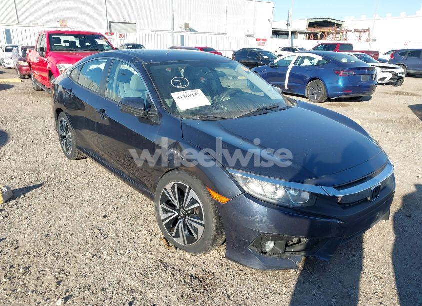 2017 Honda Civic EX-T (VIN 19XFC1F38HE005703) main photo