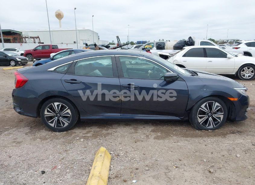 Photo 13 of 2017 Honda Civic EX-T (VIN 19XFC1F38HE005703)
