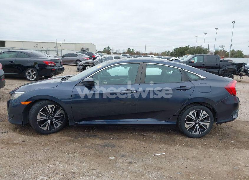 Photo 14 of 2017 Honda Civic EX-T (VIN 19XFC1F38HE005703)