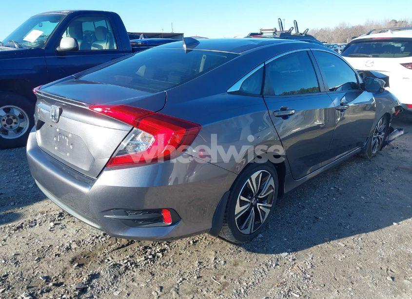 Photo 4 of 2017 Honda Civic EX-T (VIN 19XFC1F38HE014126)