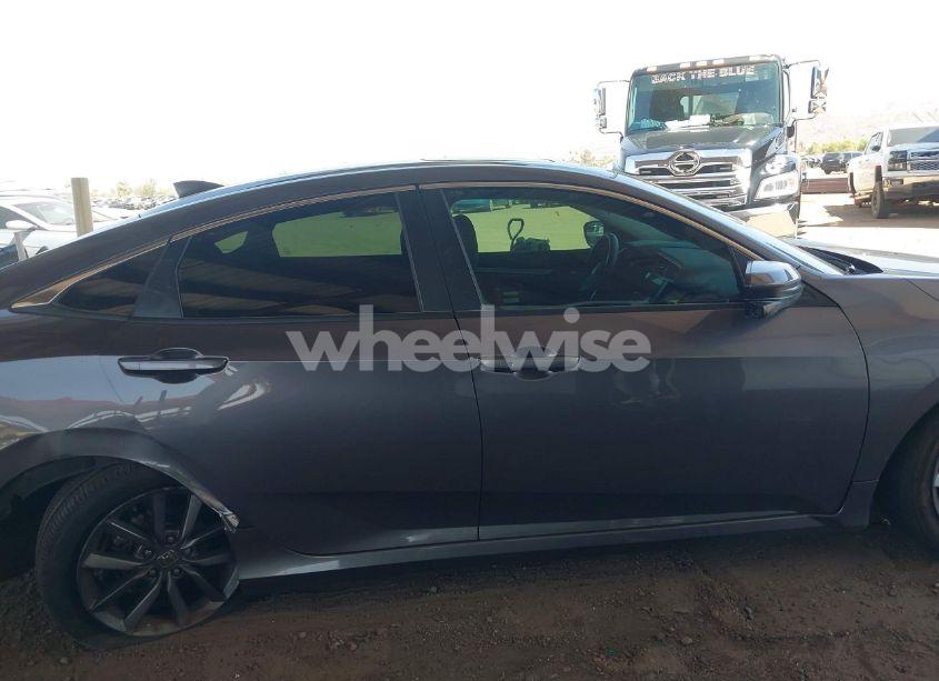 Photo 13 of 2019 Honda Civic EX (VIN 19XFC1F38KE017275)