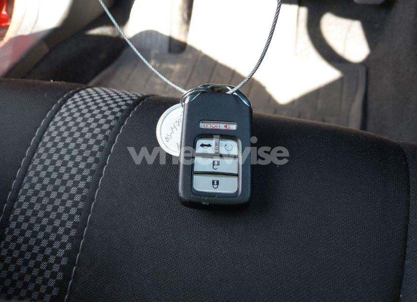 Photo 11 of 2019 Honda Civic EX (VIN 19XFC1F38KE019091)