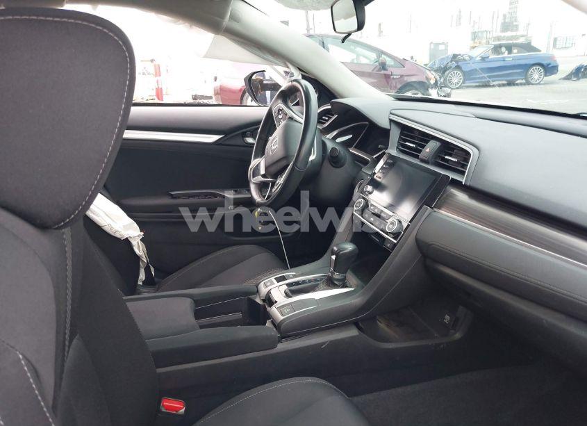 Photo 5 of 2019 Honda Civic EX (VIN 19XFC1F38KE210039)