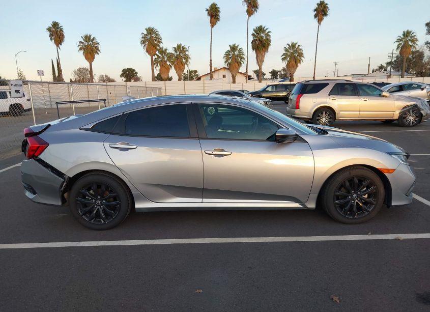 Photo 13 of 2019 Honda Civic EX (VIN 19XFC1F38KE216407)