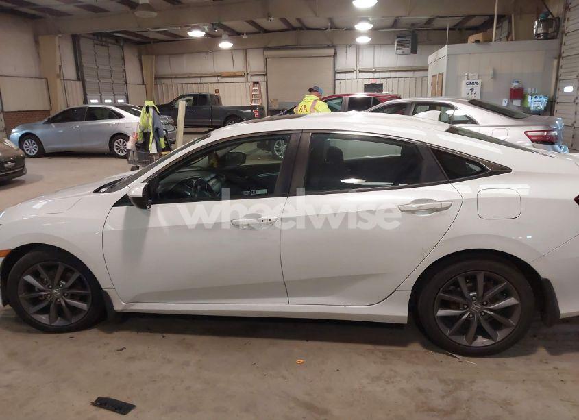 Photo 14 of 2021 Honda Civic EX (VIN 19XFC1F38ME001693)
