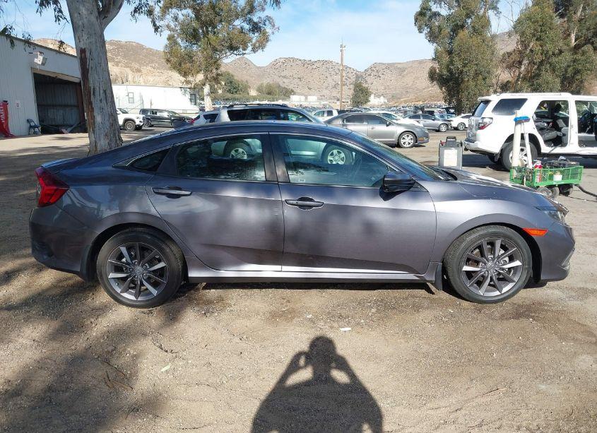 Photo 13 of 2021 Honda Civic EX (VIN 19XFC1F38ME205782)