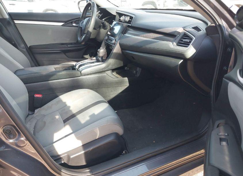 Photo 5 of 2021 Honda Civic EX (VIN 19XFC1F38ME205782)