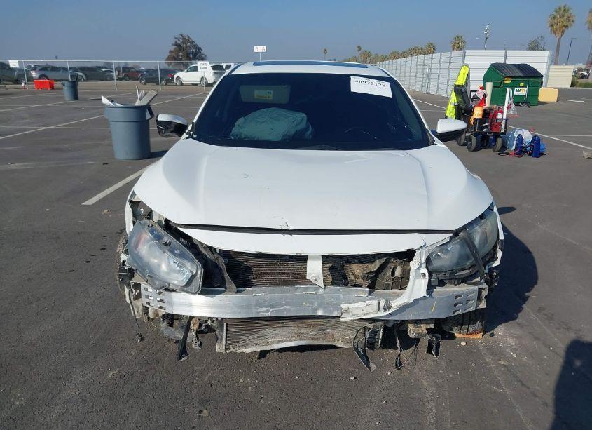 Photo 13 of 2018 Honda Civic EX-T (VIN 19XFC1F39JE201865)