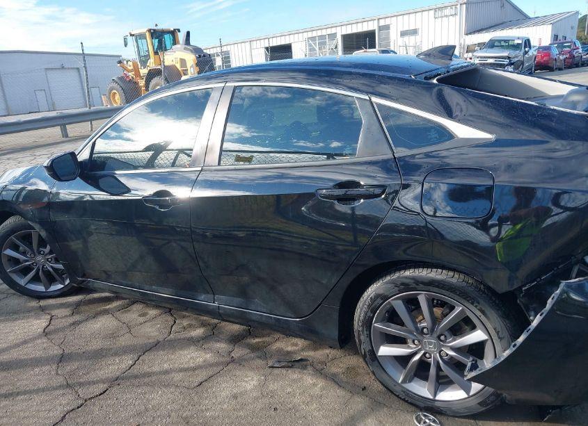 Photo 14 of 2019 Honda Civic EX (VIN 19XFC1F39KE016331)