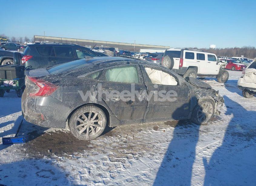 Photo 13 of 2019 Honda Civic EX (VIN 19XFC1F39KE019522)